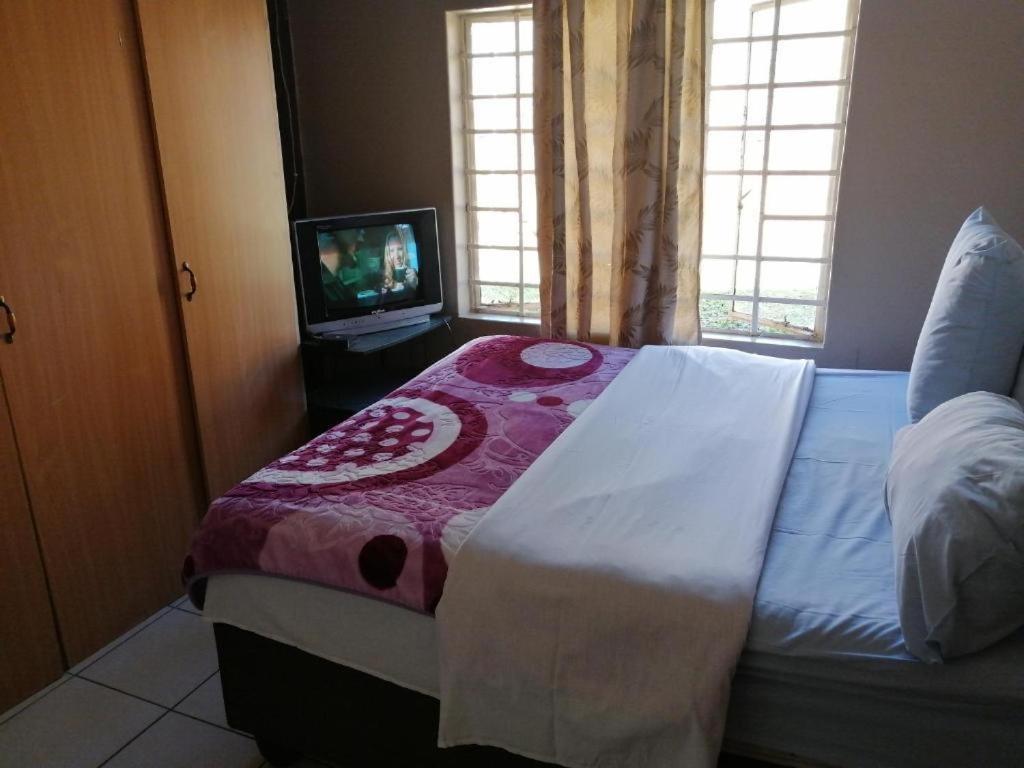Kaste Guesthouse Tzaneen Bagian luar foto